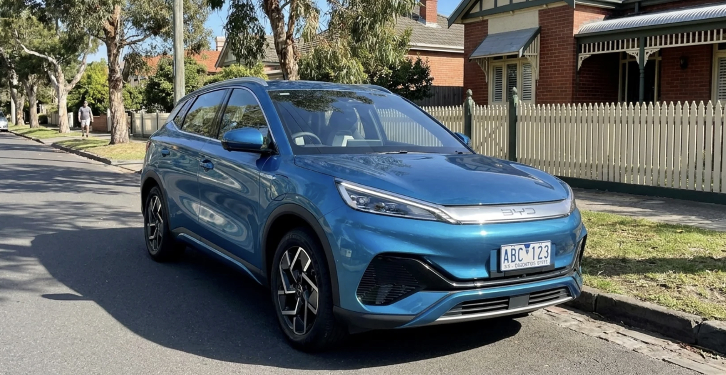 Blue BYD Atto 3 matched to a resident parking permit